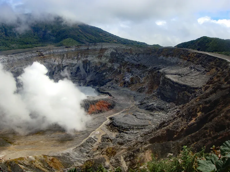 Steam rising from the Poás crater
