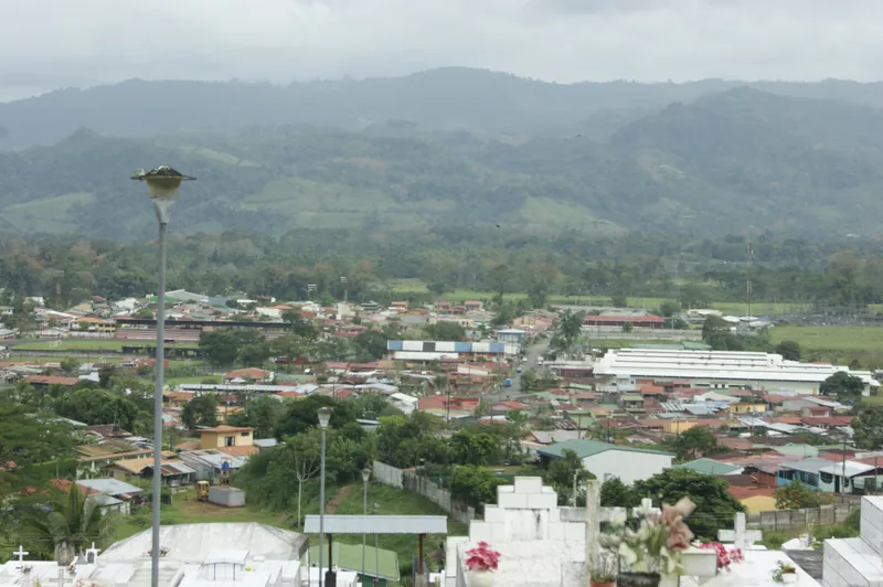 Turrialba en su valle